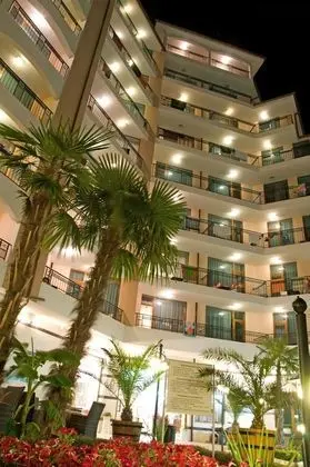 Hotel Complex Karolina - Dış Mekan