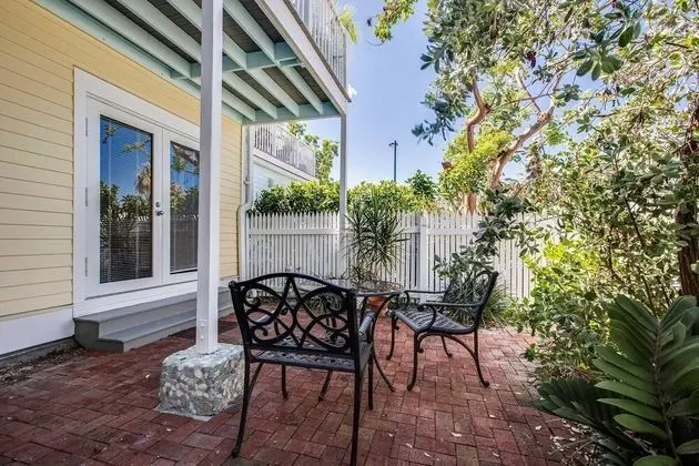 Conch Adventure by Avantstay Great Location w/ Patio, Outdoor Dining and Shared Pool! Week Long Stays