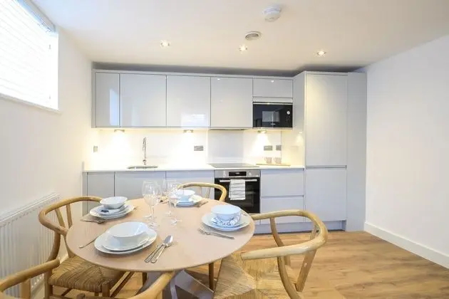 Concorde House Luxury Apartments Chester - Mutfak