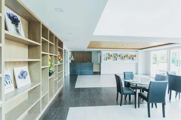 Condo in Kata in Ozone - Unit A612 - Lobi