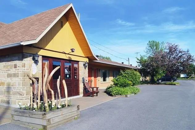Condo & Motel des Berges