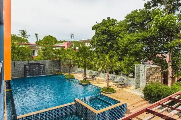 Condo in Nai Harn in ReLife 15-122-211 - Havuz