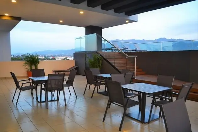 Condo Niza 266 by MDR