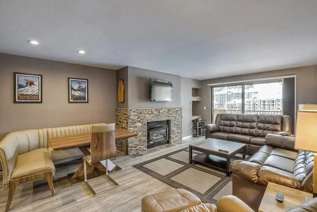 Condo - Walk to Gondola, Sleeps 7 - Oda Düzeni