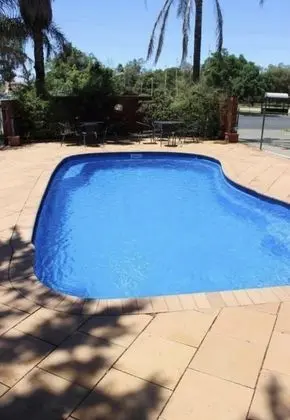 Condobolin Motor Inn - Havuz