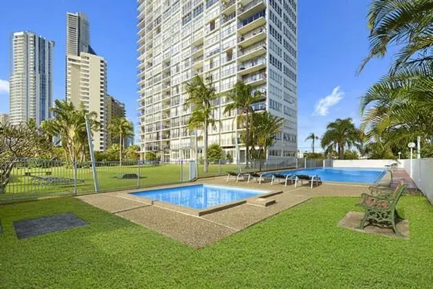 Condor Ocean View Apartments - Havuz