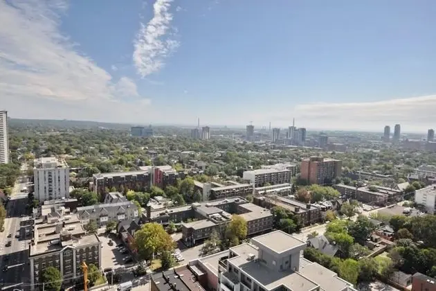 Condos with Parking & Gorgeous View