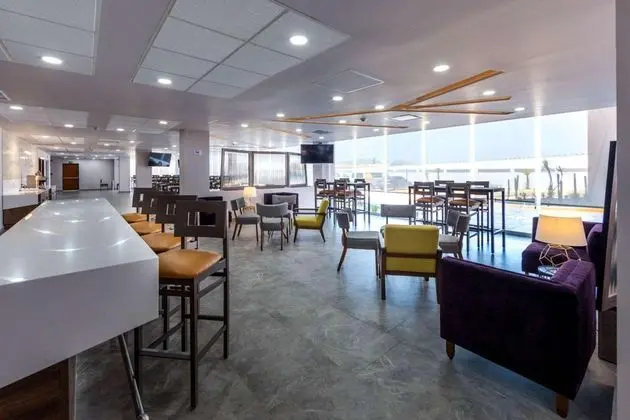 CONFORT INN LOS CABOS - Lobi
