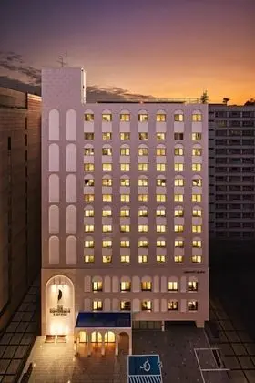THE CONNOISSEUR Residence