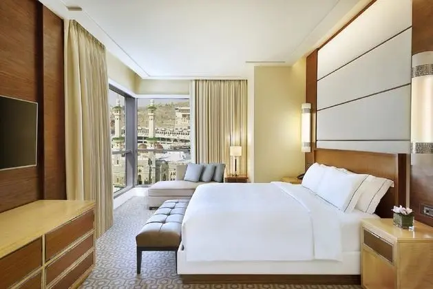 Conrad Makkah