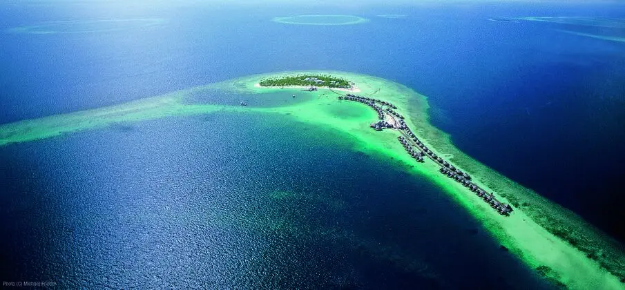 Constance Halaveli Resort
