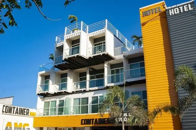 Container Inn