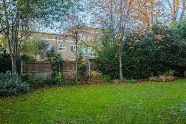 Contemporary 1 Bedroom Flat in Camberwell Oval - Dış Mekan