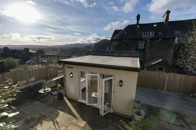Contemporary 1BR Home Parking - Quiet - Ambleside