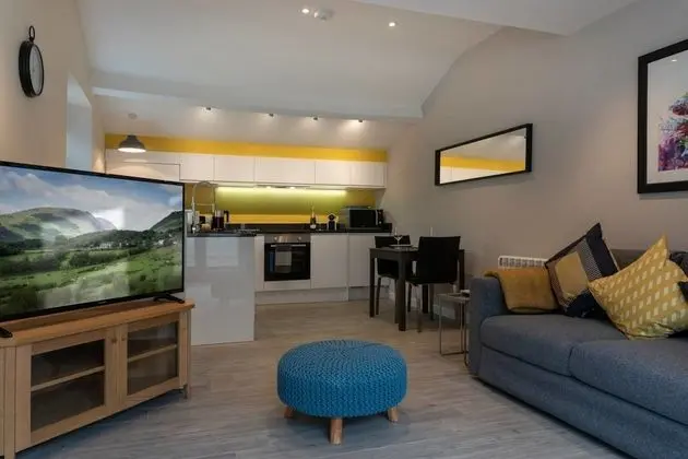 Contemporary 1BR Home Parking - Quiet - Ambleside - Öne Çıkan Resim