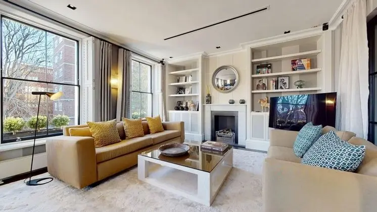 Contemporary 3-bed House in Denyer Street - Oda