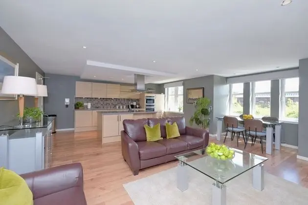 Contemporary Apartment Close to Aberdeen City Centre