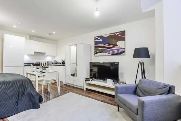 Contemporary Apartment - Liverpool