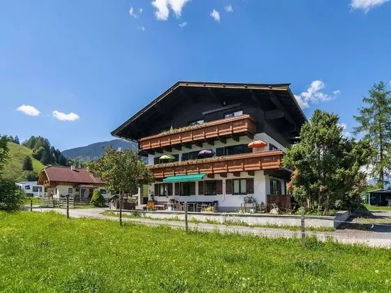 Contemporary Apartment in Maishofen near Ski Area - Dış Mekan