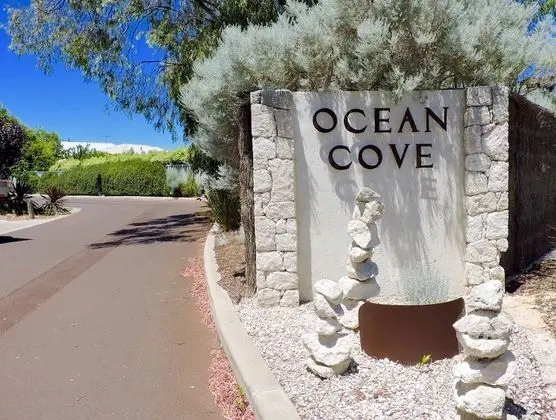 Contemporary Cove - Dış Mekan