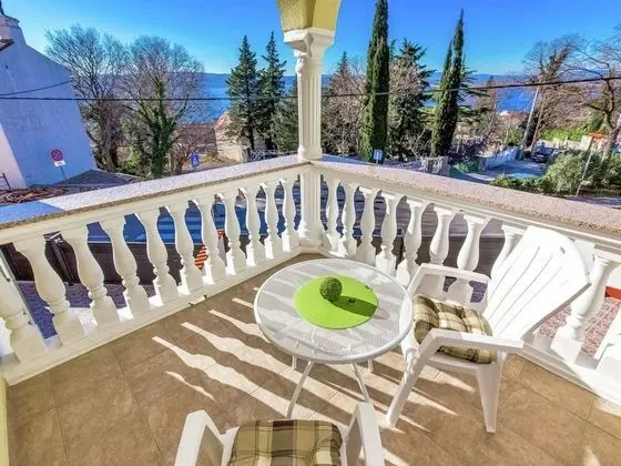 Contemporary Holiday Home in Dramalj With Swimming Pool - İç Mekan