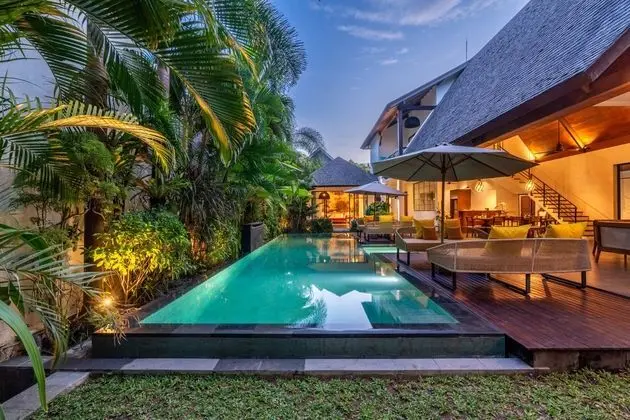 Contemporary Private Villa, 4 BR, Canggu With Staff