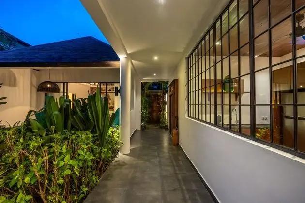 Contemporary Private Villa, 4 BR, Canggu With Staff - Dış Mekan