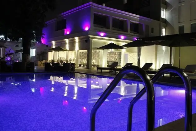 Hotel Continental Altamira - Havuz
