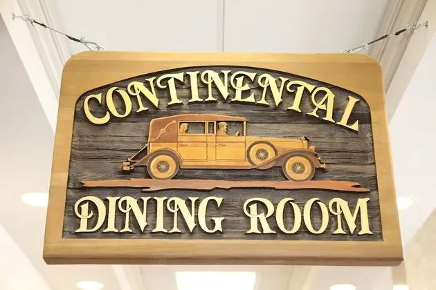 Continental Inn & Suites - Yerinde Yemek