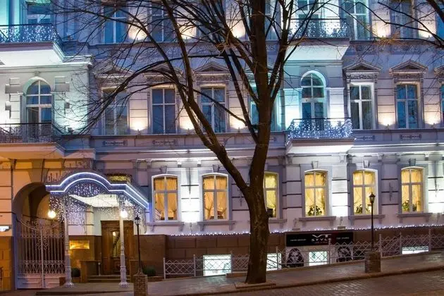 Continental Hotel - Dış Mekan