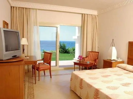 Continental Plaza Beach - Oda