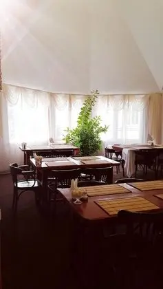 Continental Hotel - Lobi