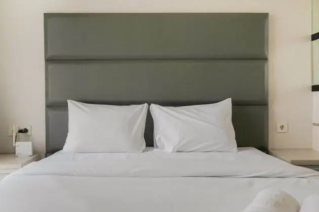 Convenient Studio Mangga Dua Apartment