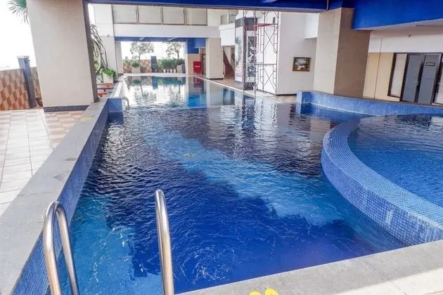 Convenient Studio Mangga Dua Apartment - Havuz