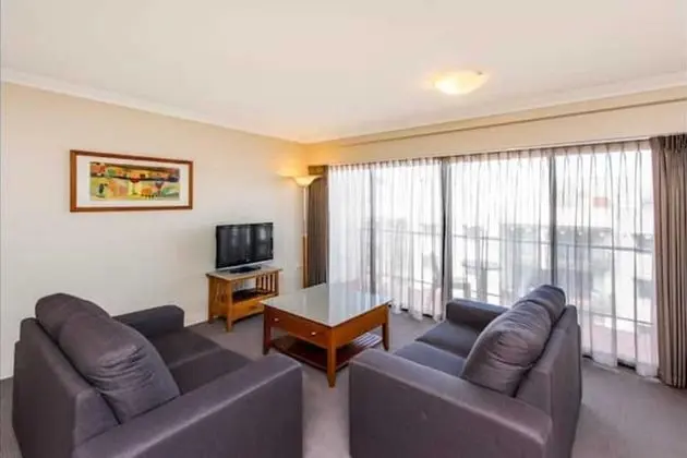 Conveniently Located 2 Bedroom Apartment In The CBD - Oda Düzeni