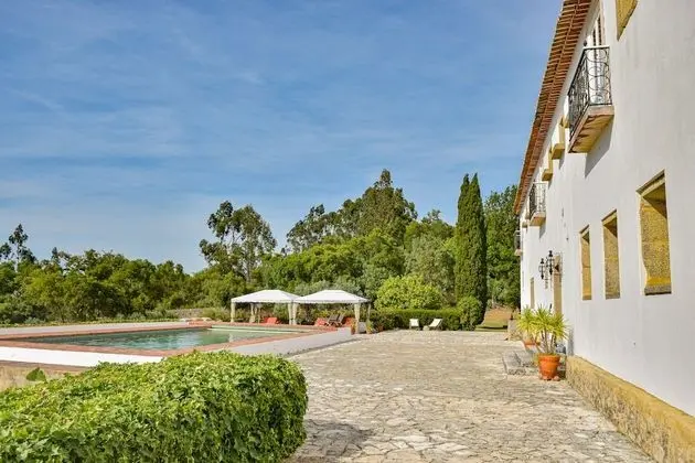 Convento Inn and Artist Residencies