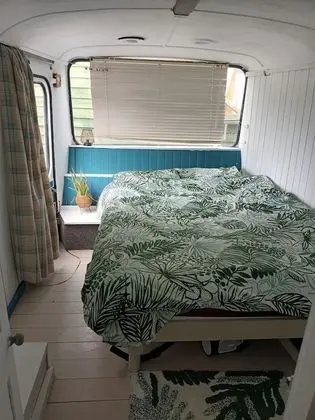 Converted French bus With Stunning Views - Oda