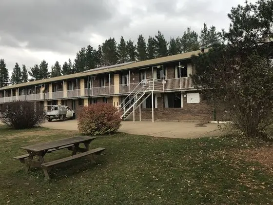 Cooba Holiday Motel