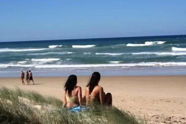 Coolum Budget Accommodation - Plaj
