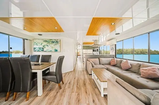 Coomera Houseboat Holidays - Oda Düzeni