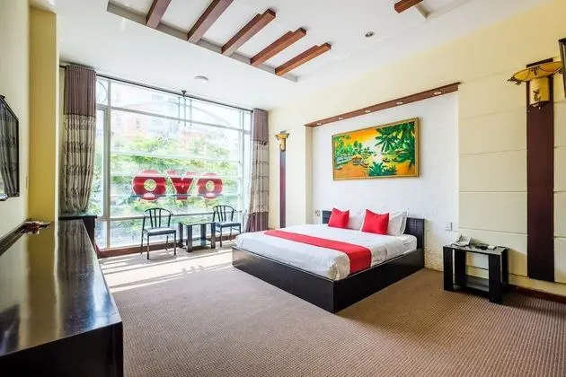 Coop's Hotel & Apartments