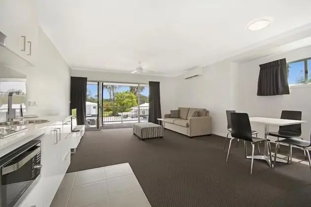 Cooroy Luxury Motel Apartments Noosa - Oda