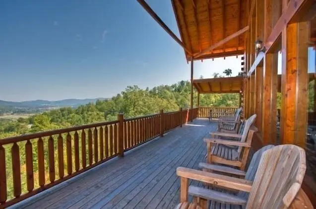 Coppertop - Four Bedroom Cabin
