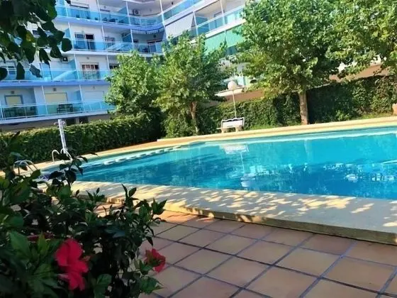 Coqueto apartamento en playa Els Molins - Havuz