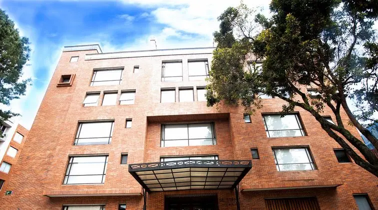 Cora 96 Street Suites