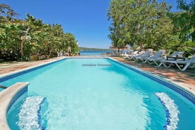 Coral Cove-Discovery Bay 5BR - Havuz