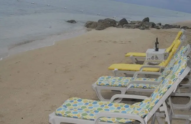 Coral Harbour Beach House And Villas - Plaj