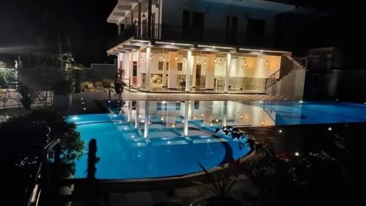 Coral Palm Villa & Apartments - Havuz