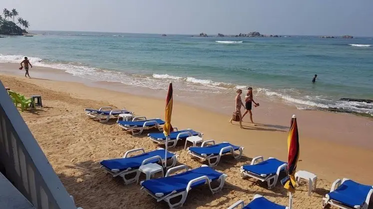 Coral Seas Beach Hikkaduwa - Plaj