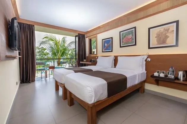 Coral Strand Smart Choice Hotel - Oda